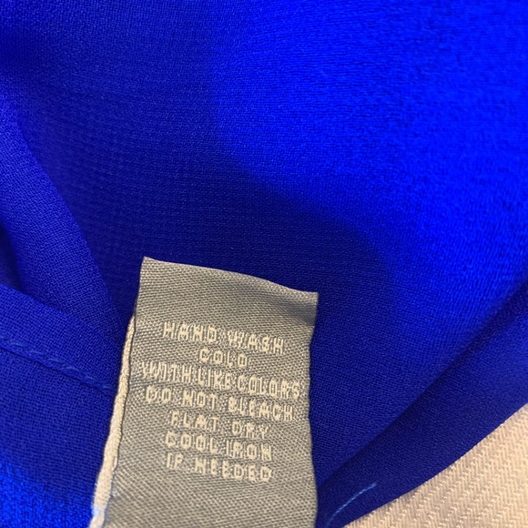 Royal blue blouse with gold chain. Racer back. - Picture 6 of 7